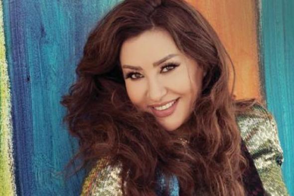 لطيفة التونسية تروّج لألبومها الجديد