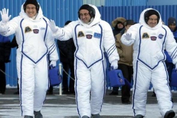 ثلاثة رواد فضاء ينطلقون إلى محطة الفضاء الدولية