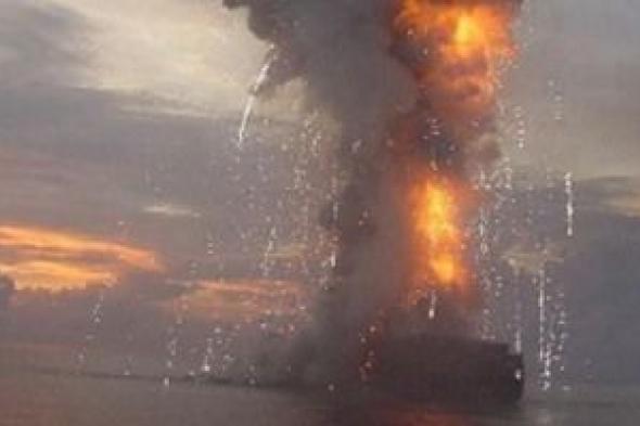 انفجار سفينة تركية فى طريقها لميناء الحديدة اليمنى
