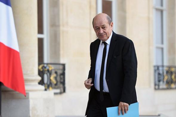 وزير الخارجية الفرنسي: قصف إدلب العشوائي قد يمثل جريمة حرب