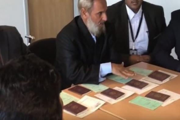 جابر الغفراني يعرض في جنيف انتهاكات الحمدين بحق قبيلته (فيديو)